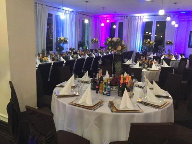 Wzgorze Toskanii Conferences & Restaurant プシェジミエロボ エクステリア 写真
